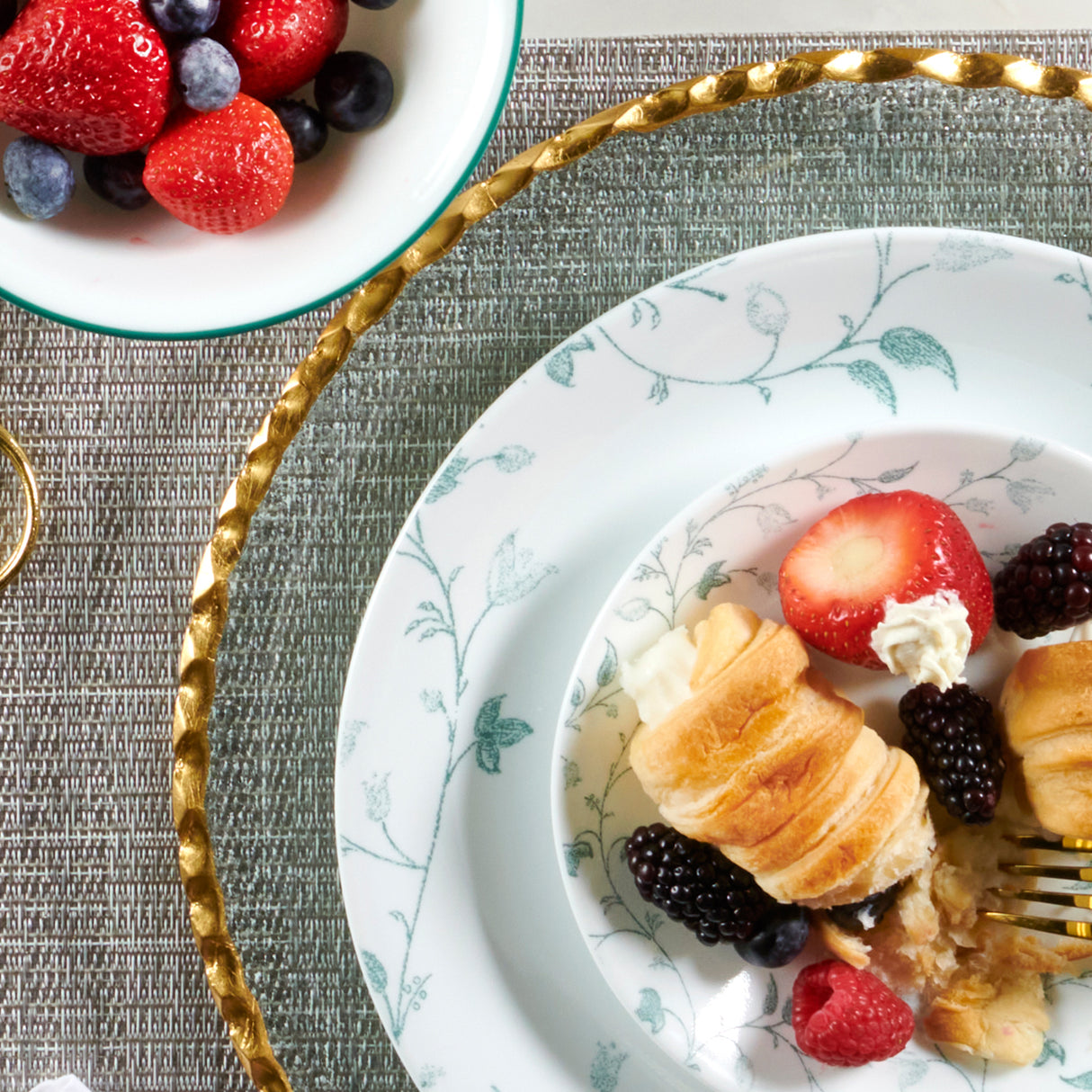 Corelle® Chambord 18-piece Dinnerware Set, Service for 6