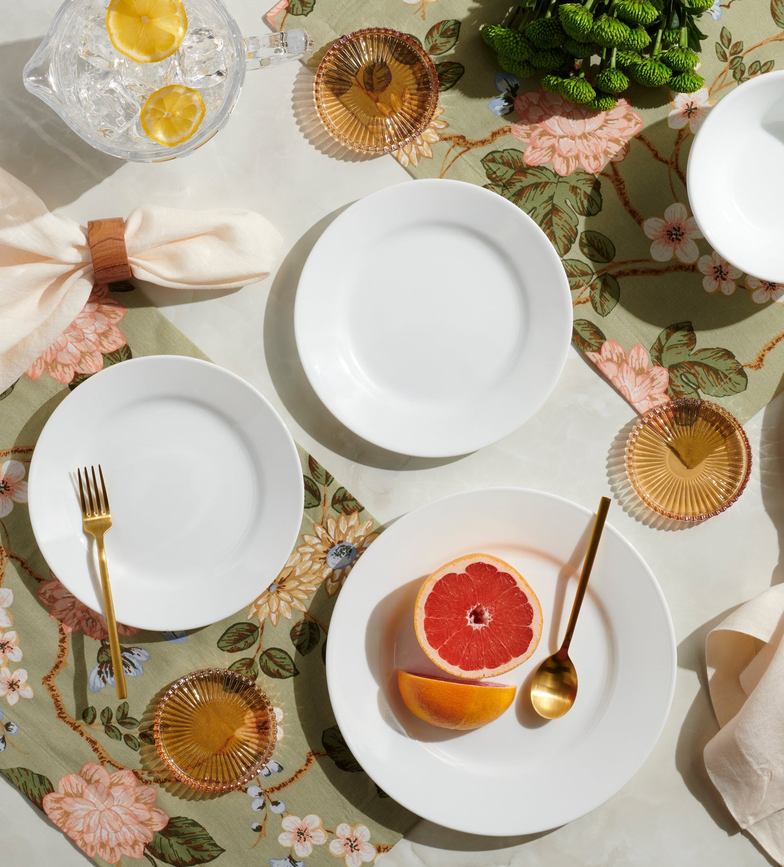 How to Set an Effortlessly Beautiful Table for Every Day