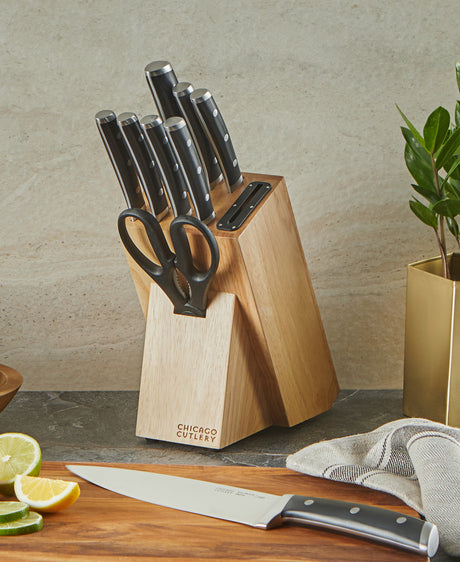 Damen 10-piece Block Set on table with chef knife in front on cutting board