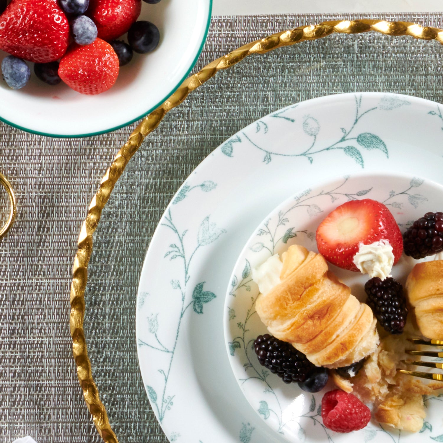 Corelle® Chambord 18-piece Dinnerware Set, Service for 6