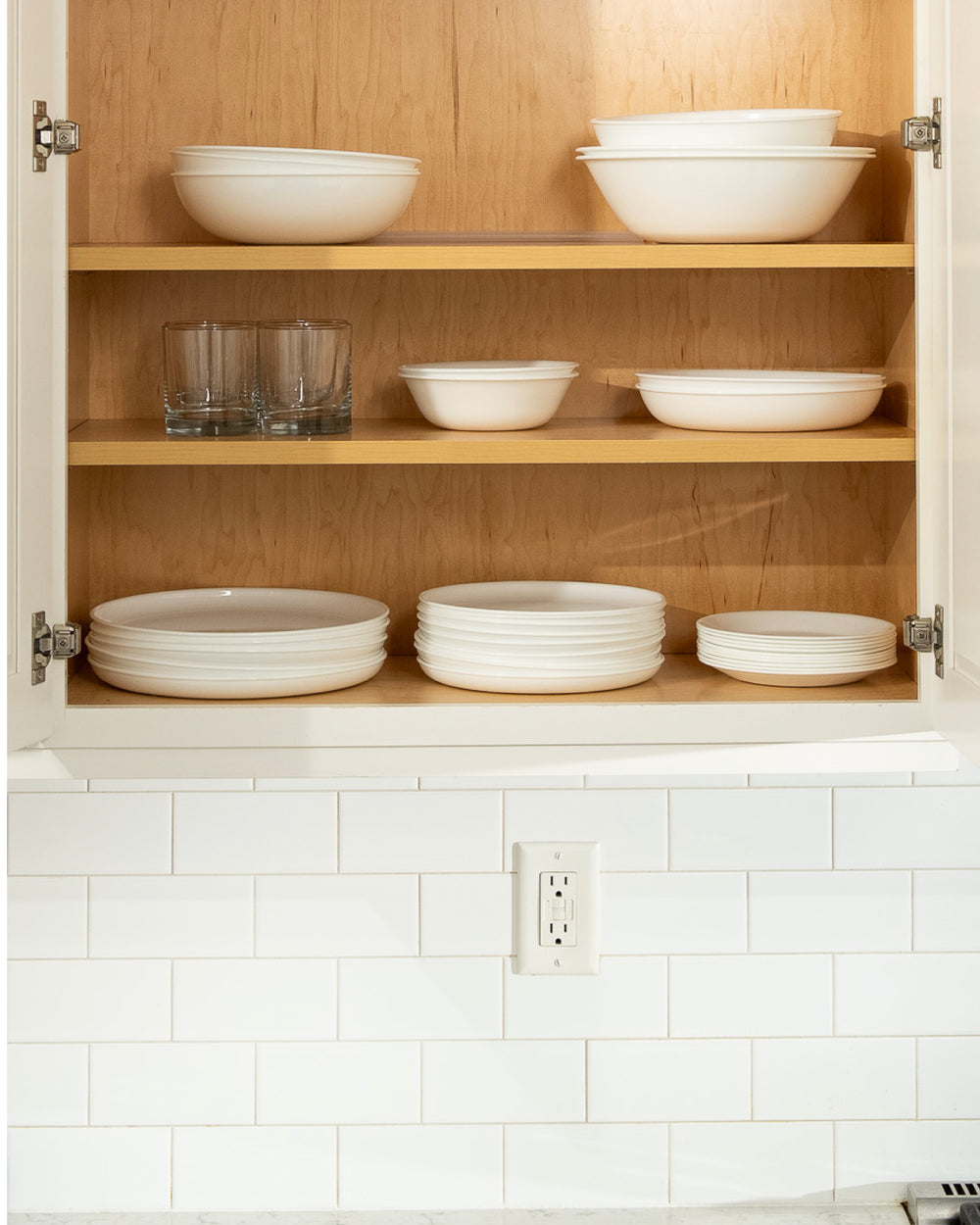 Space saving Corelle dinnerware
