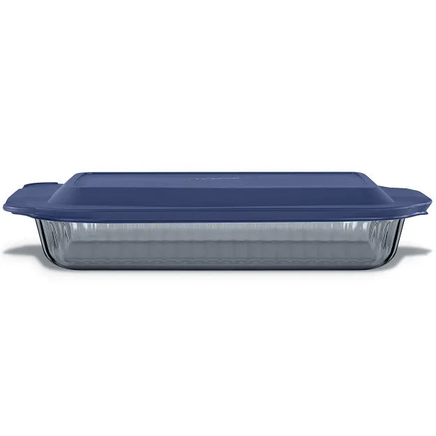 Pyrex 13 x 9 covered baking dish top